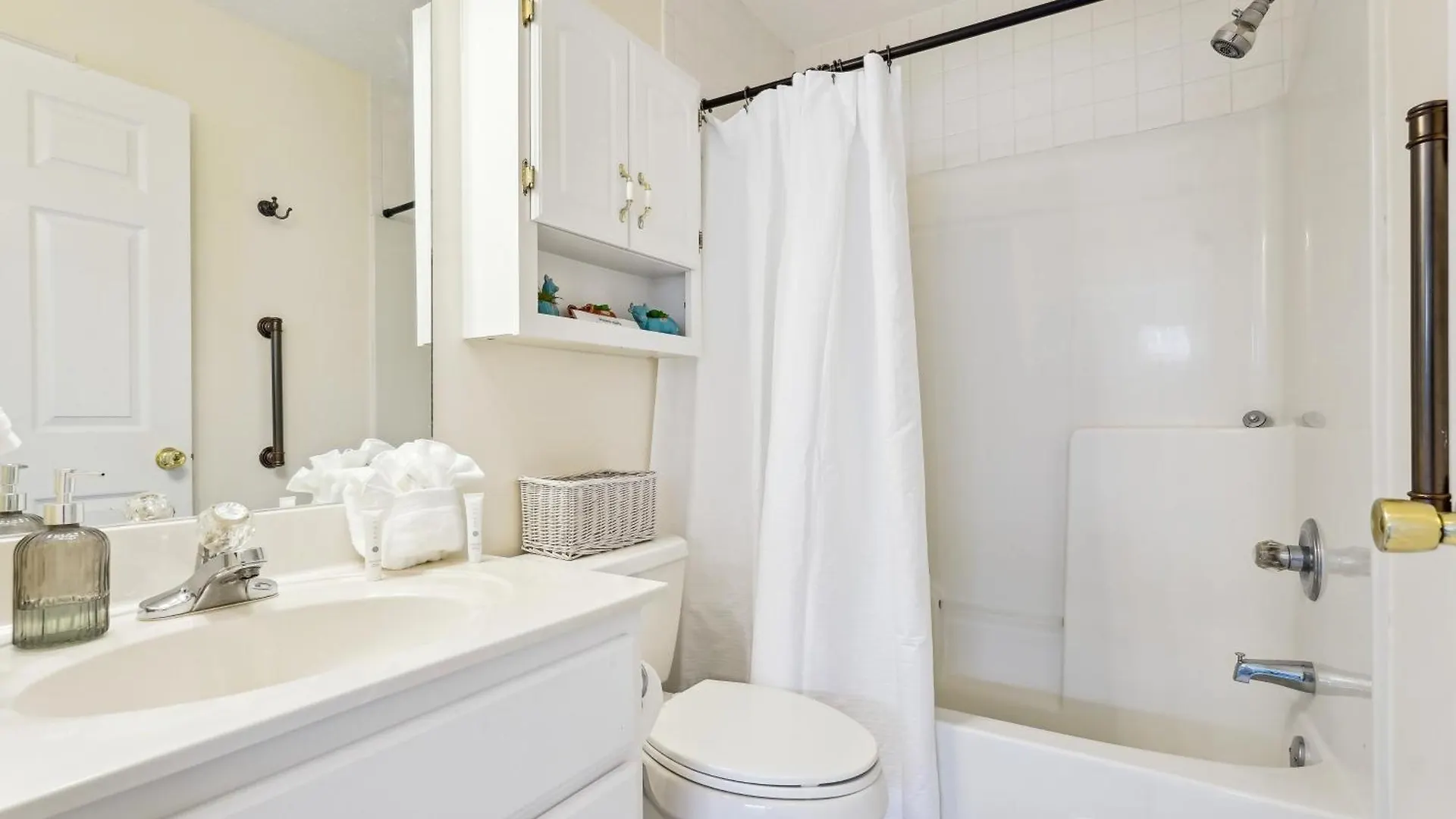 Breezy Pcb Vacation Rental With Lanai, Walk To Ocean Panama Stadt